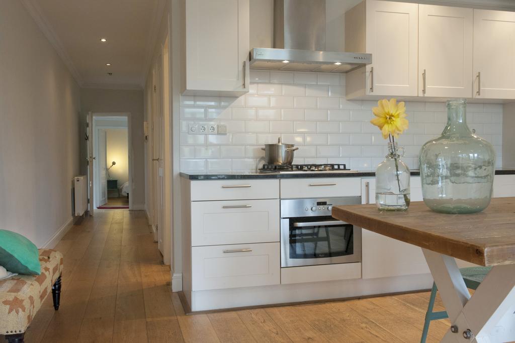 Canal Studio Apartment Amsterdam Rum bild